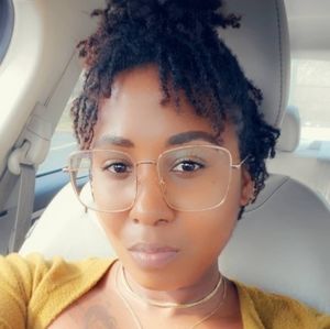 Meet your Posher, Jenika